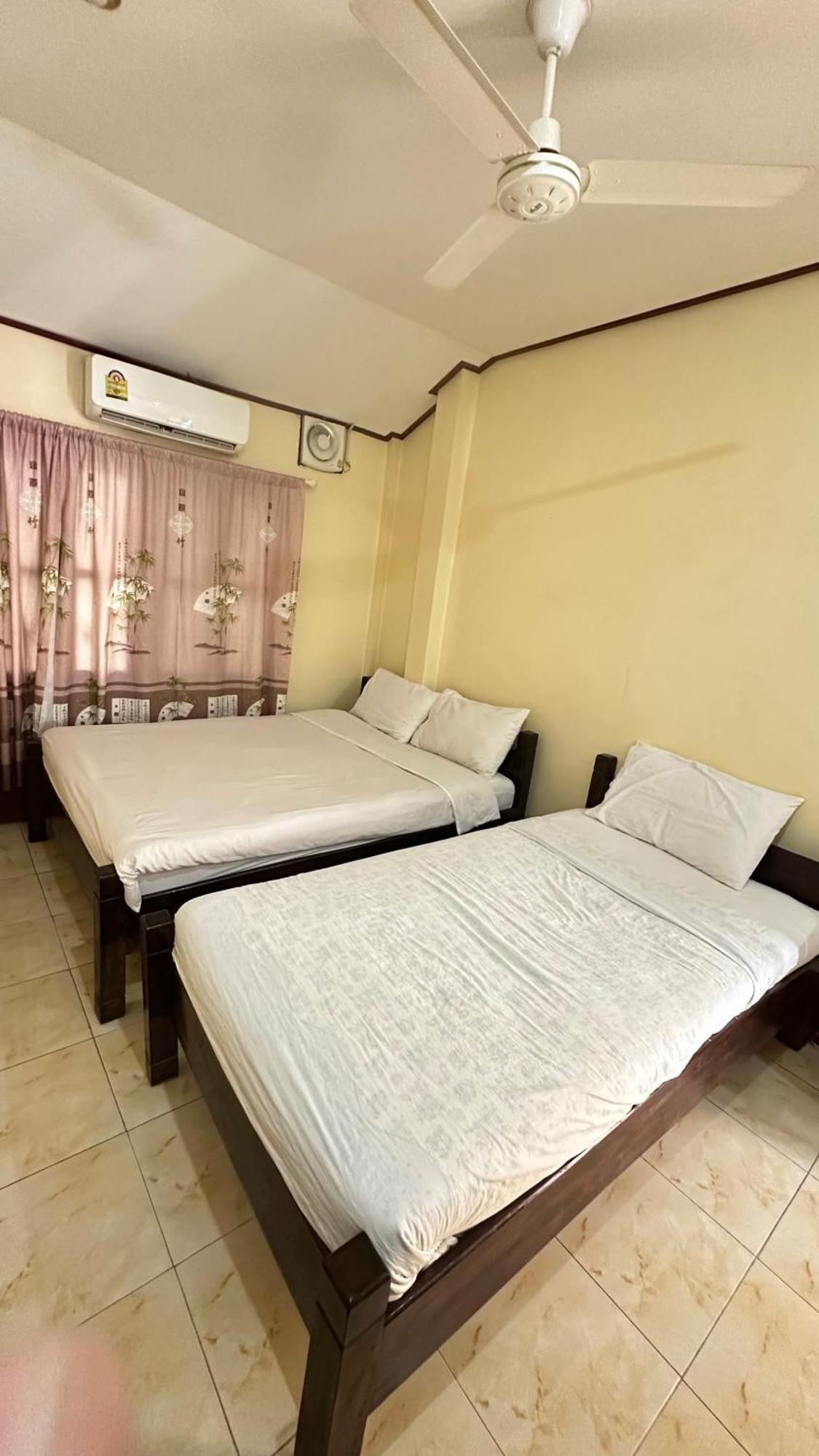 Pakbeng Guesthouse Buitenkant foto
