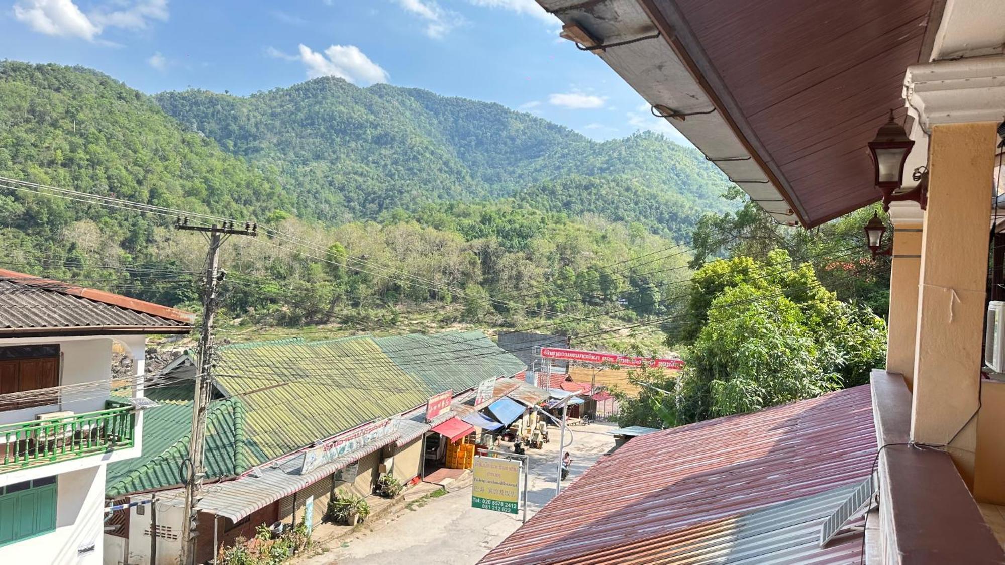 Pakbeng Guesthouse Buitenkant foto